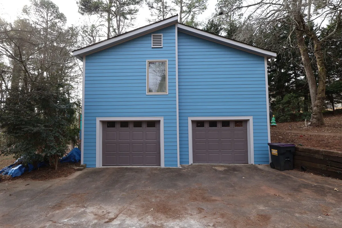 Blue Siding Replacement & Exterior Painting in Marietta, GA